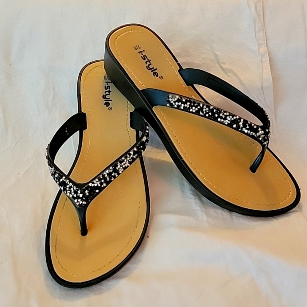 i-style 7-8 Beaded Thong Sandals